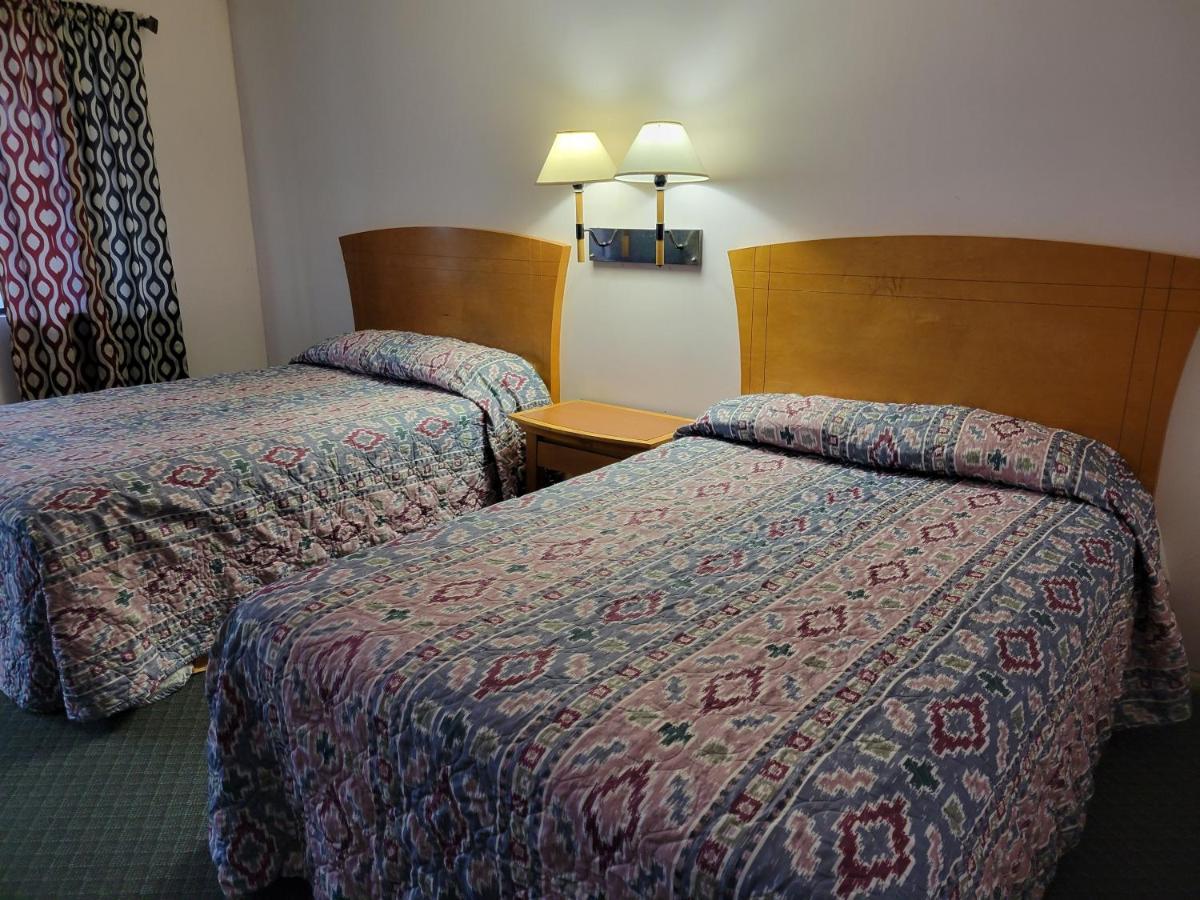 Emerald Inn & Lounge Блайт Экстерьер фото