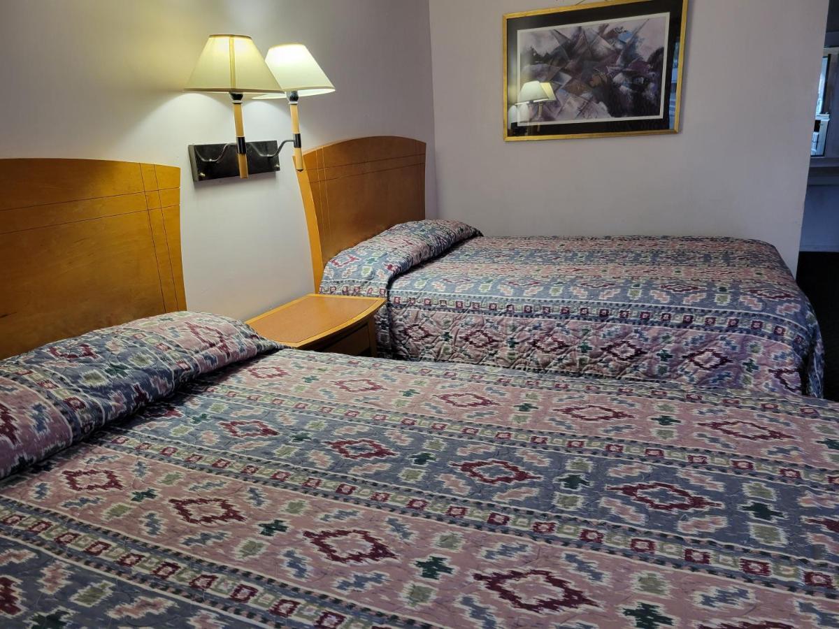 Emerald Inn & Lounge Блайт Экстерьер фото